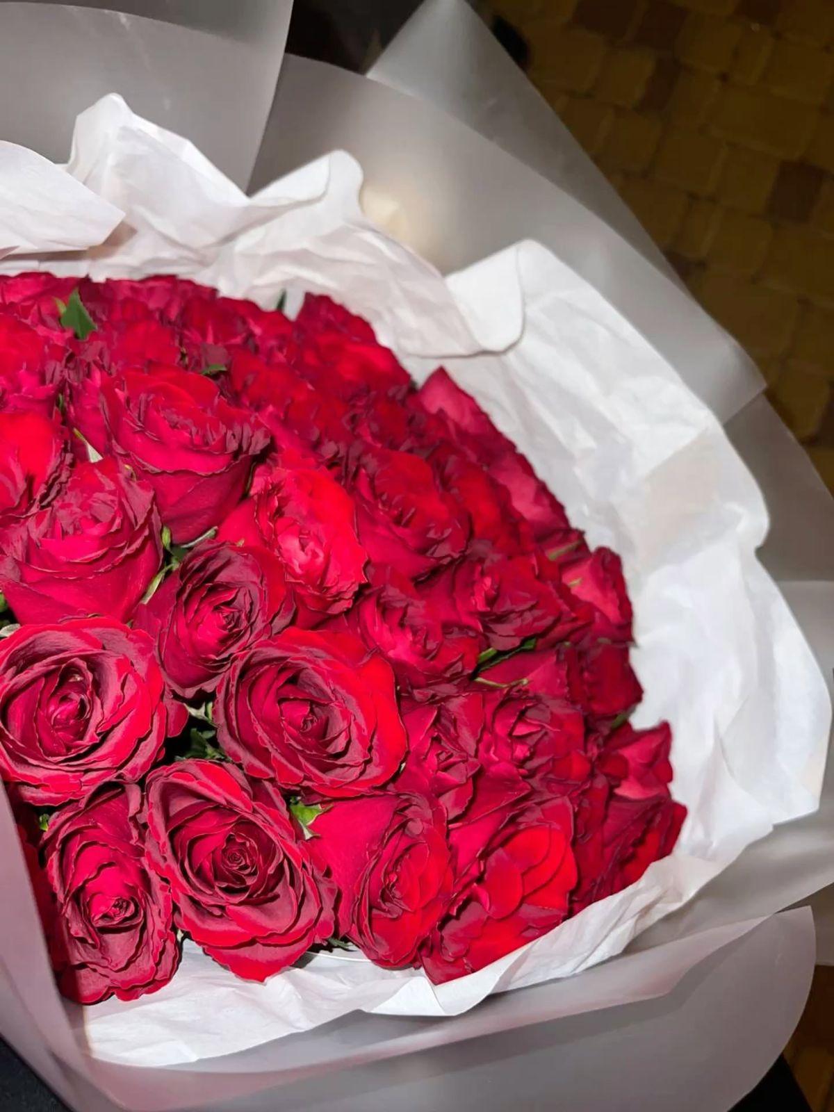 21 red roses