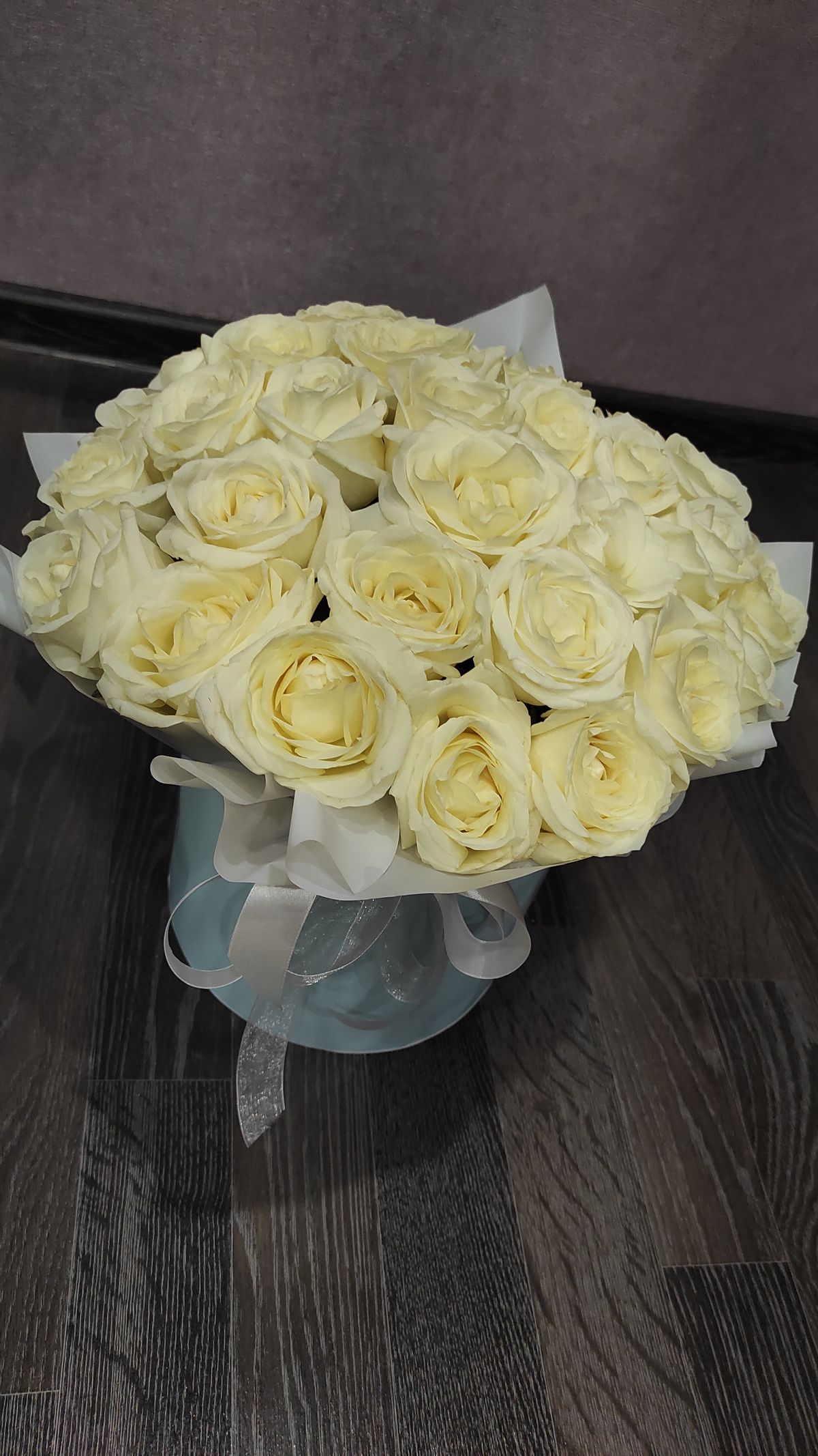 21 белая роз