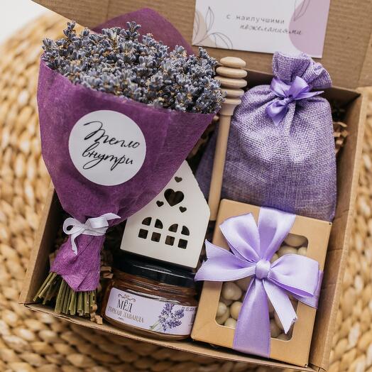 Gift set to mom, girlfriend, sister, acquaintance "Trio with a house"