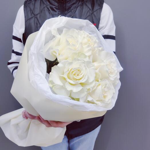 Bouquet of French white roses 5 pcs