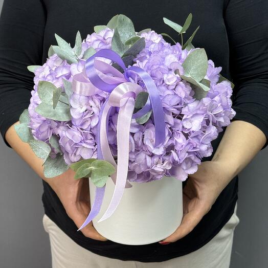 Violet hydrangeas with eucalyptus, in the hat box 🌸 (0003)