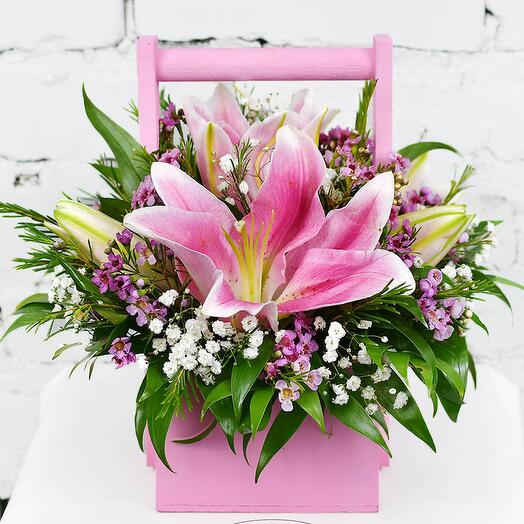 The composition is pink charm