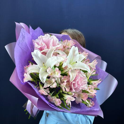 Bouquet of lily, alstromeria and pink French rose