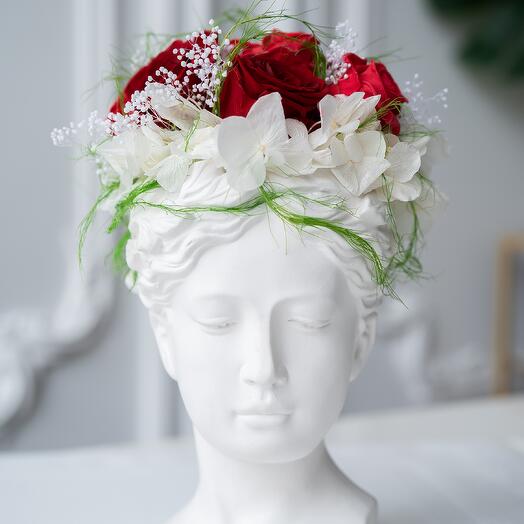 Author's bouquet for graduation from scarlet roses in a pot of head, color scheme "Message Athena"