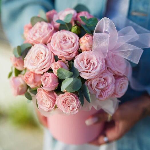 Bush roses in a box 🌸