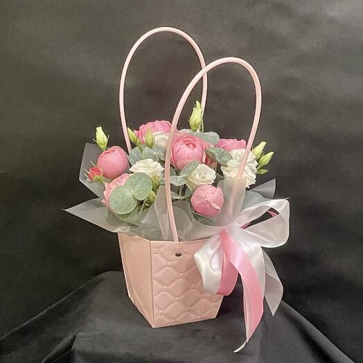 Composition of pionoid roses, eastoma and eucalyptus