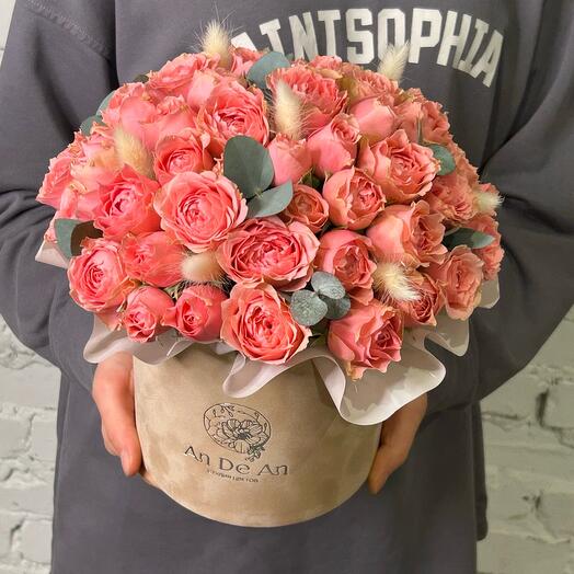 Flowers in the box "Apple strudel"