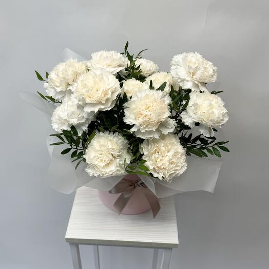 Flowers in a hat box