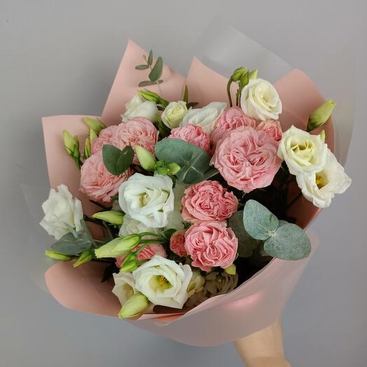 Bouquet of pionoid roses and eastoma compliment
