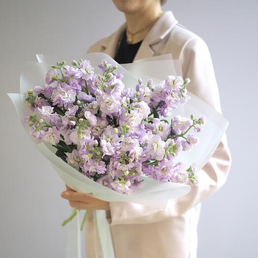 Ароматное звучание в лавандовом цвете с маттиолой