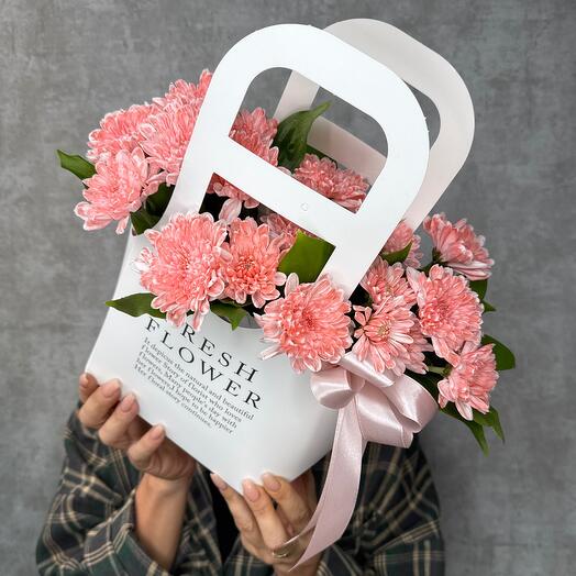 Хризантема персиковая в сумочке