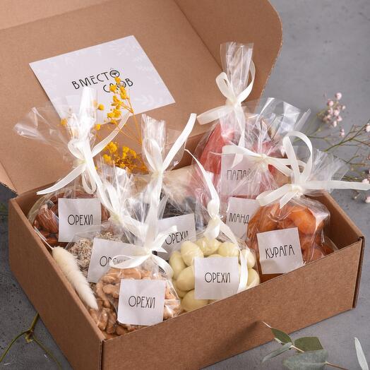 Вместо слов «Ореховый М»