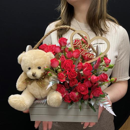 "For you" box with roses and a bear