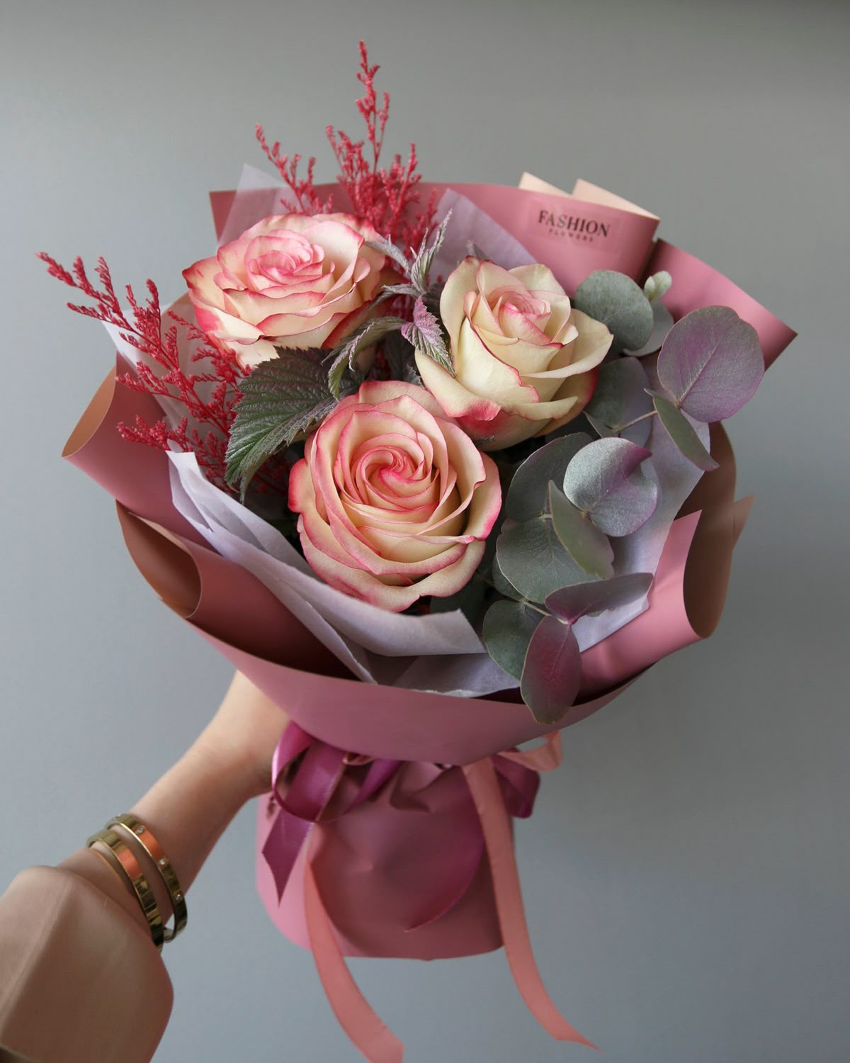 Уютная цветочная композиция 🌺