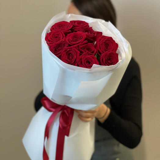 Bouquet of 11 red roses Red Naomi in stylish packaging