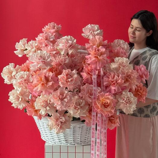 Luxurious basket of French roses