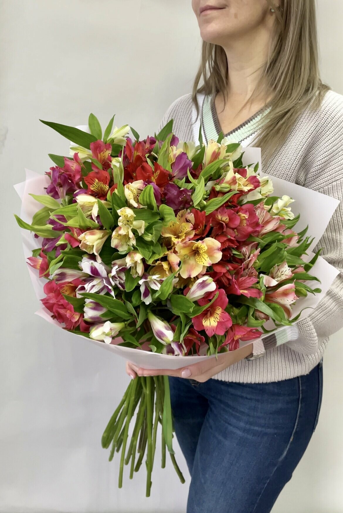 25 альстромерии