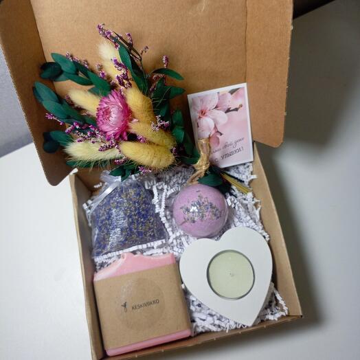 Подарочный набор в розовой гамме