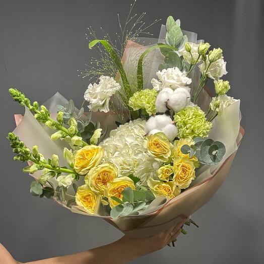 Bouquet with cotton, hydrangea, roses and eastoma 62