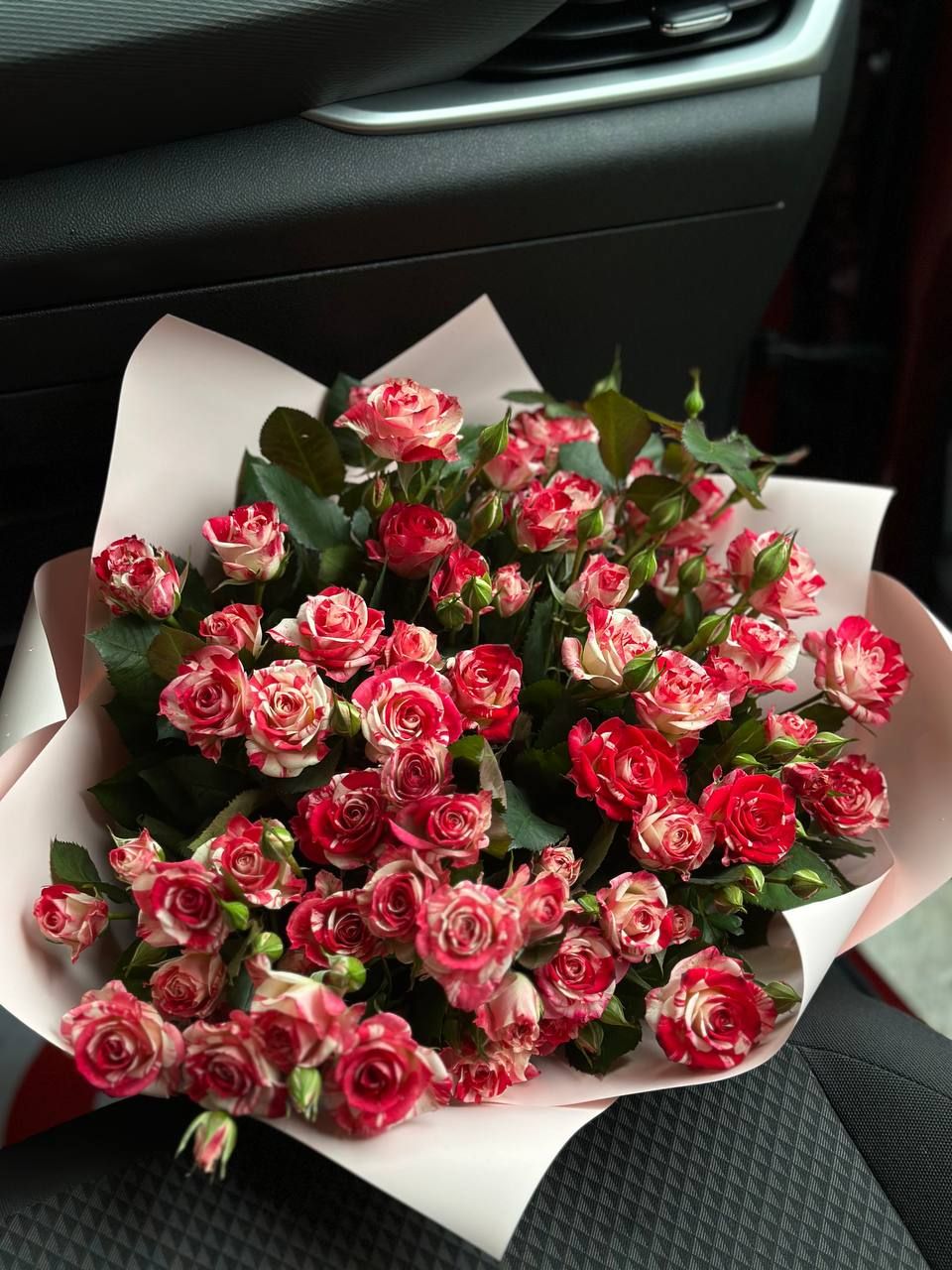 Букет из 1001 розы для особого момента 🌹