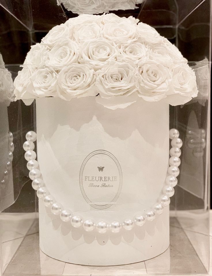 Bright boxed bouquet 🌷