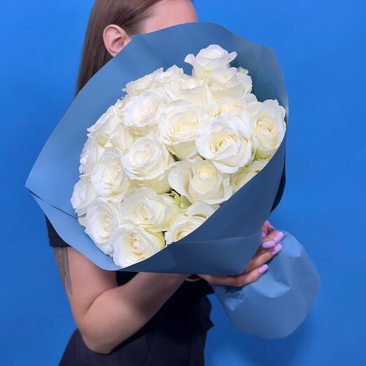 Bouquet of 25 white roses. Monobuket 618. Leora Flowers Floral Fashion House
