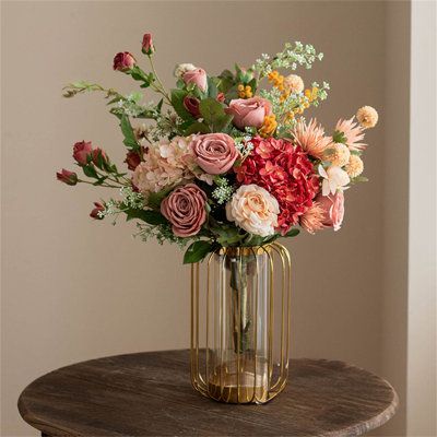 Летняя композиция из цветов 🌞