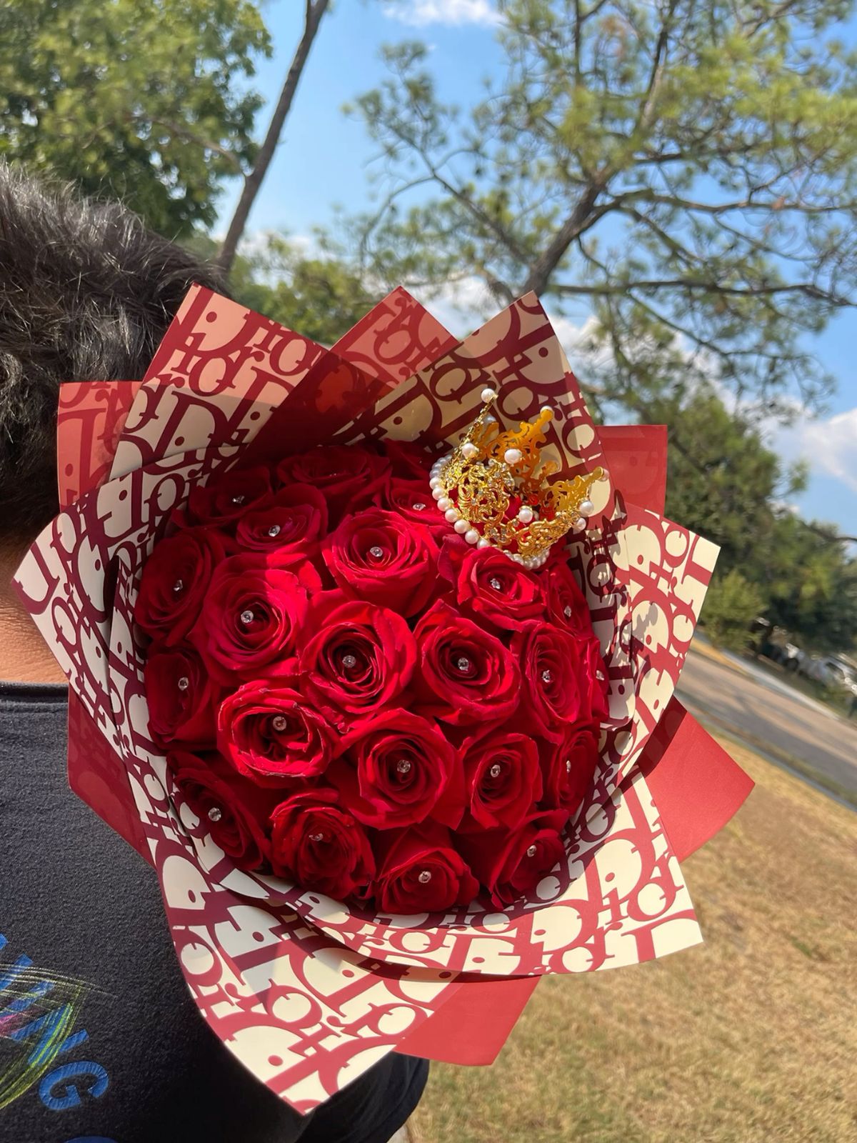 25 красных роз нежных 💫