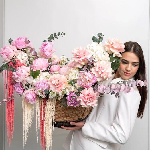 Вау Премиум корзина с пионами