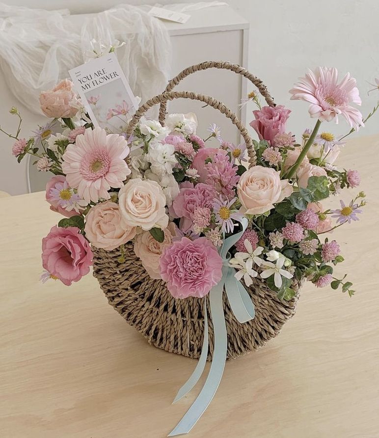 Summer flower basket 🌞