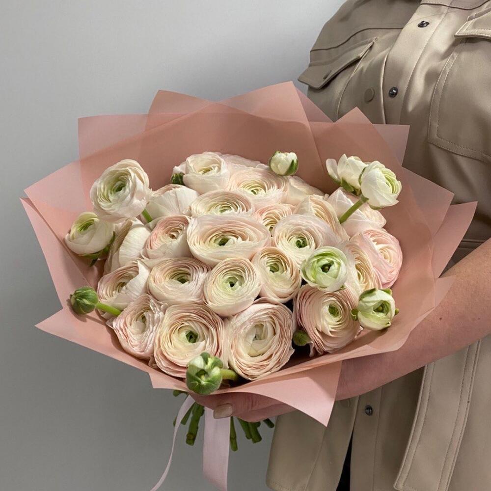 25 ranunculus