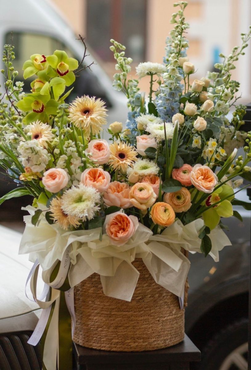 Роскошная цветочная корзина 🌸