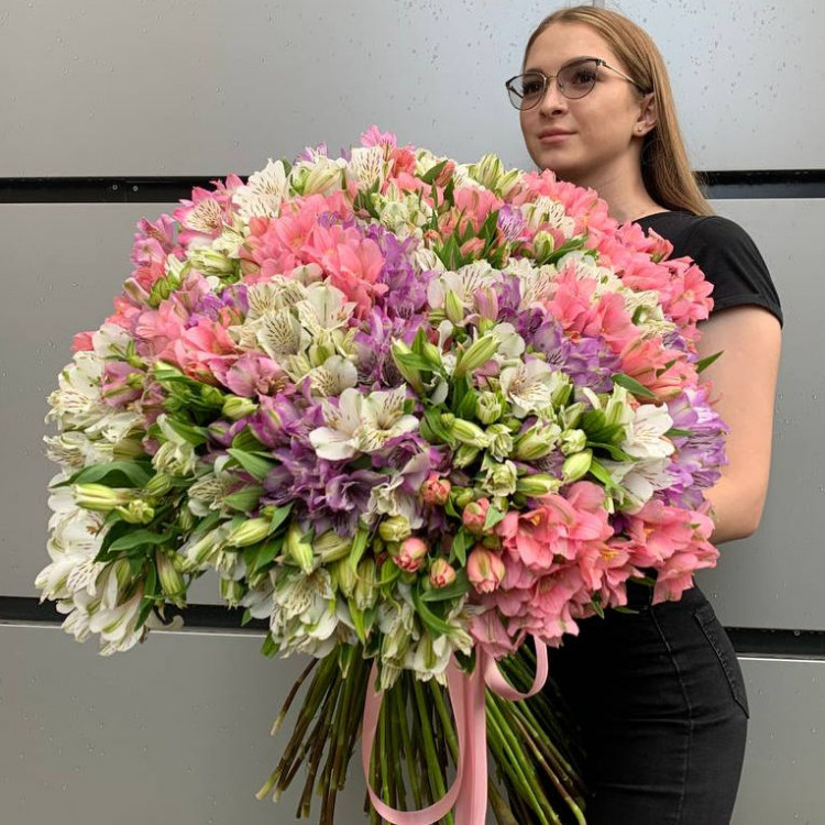 101 альстромерии