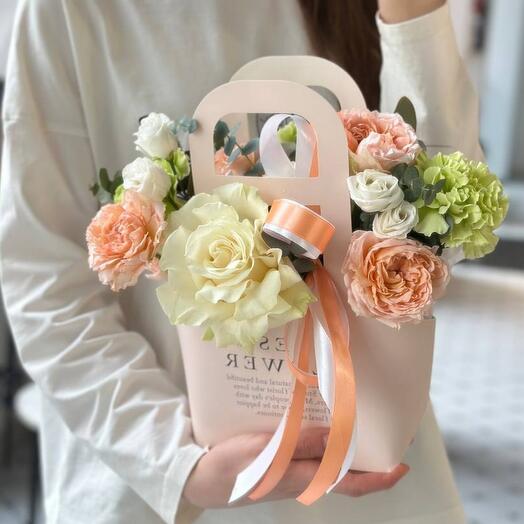 Penovid roses, eastic handbag