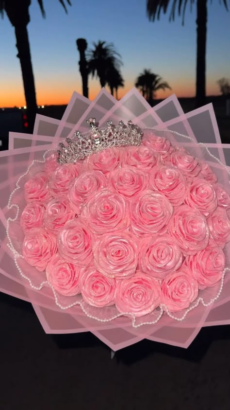 15 розовых роз