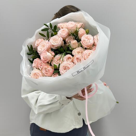 Bouquet of 7 branches of bunch pionoid roses "Bombasti"