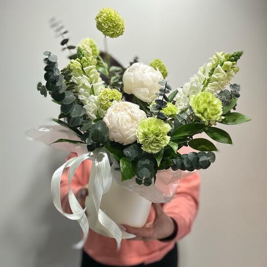 Пионы в коробке «Цветущий сад»