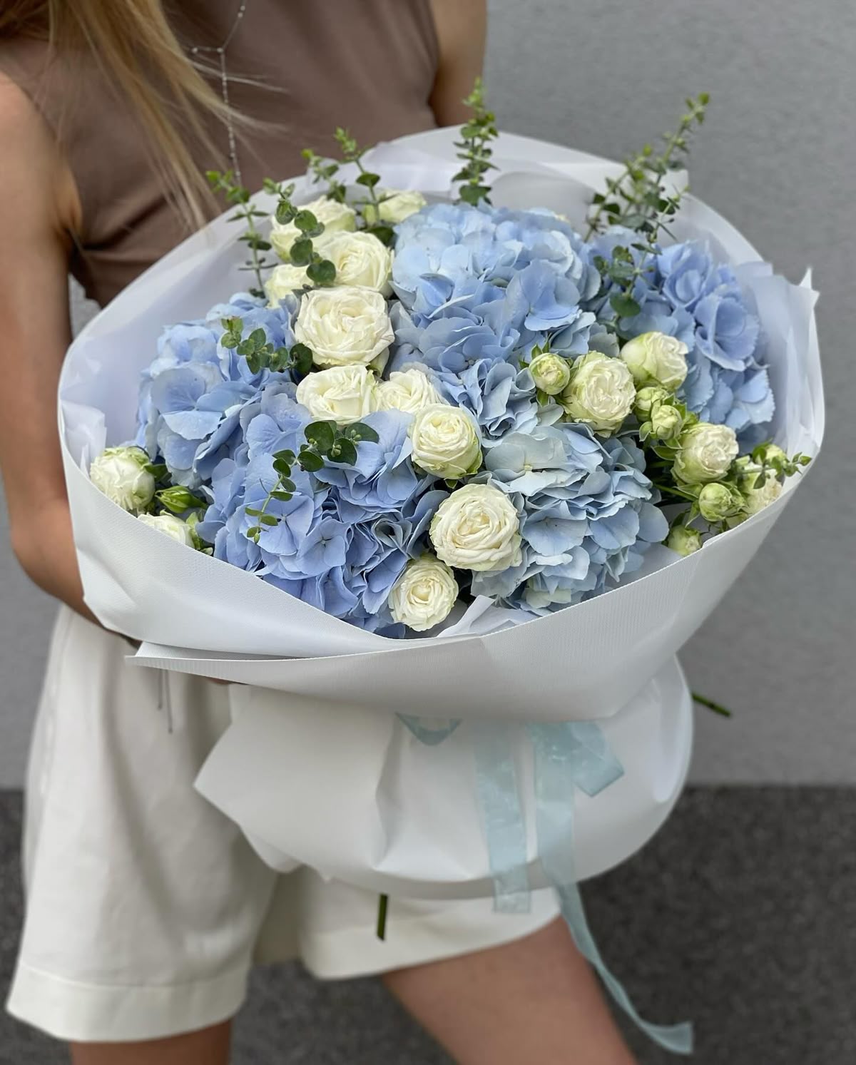 Уютная цветочная композиция 🌺