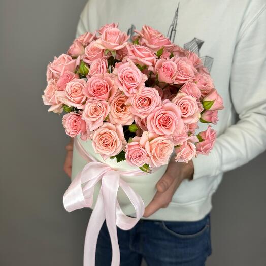 Коробочка с нежно-розовыми кустовыми розами 😍