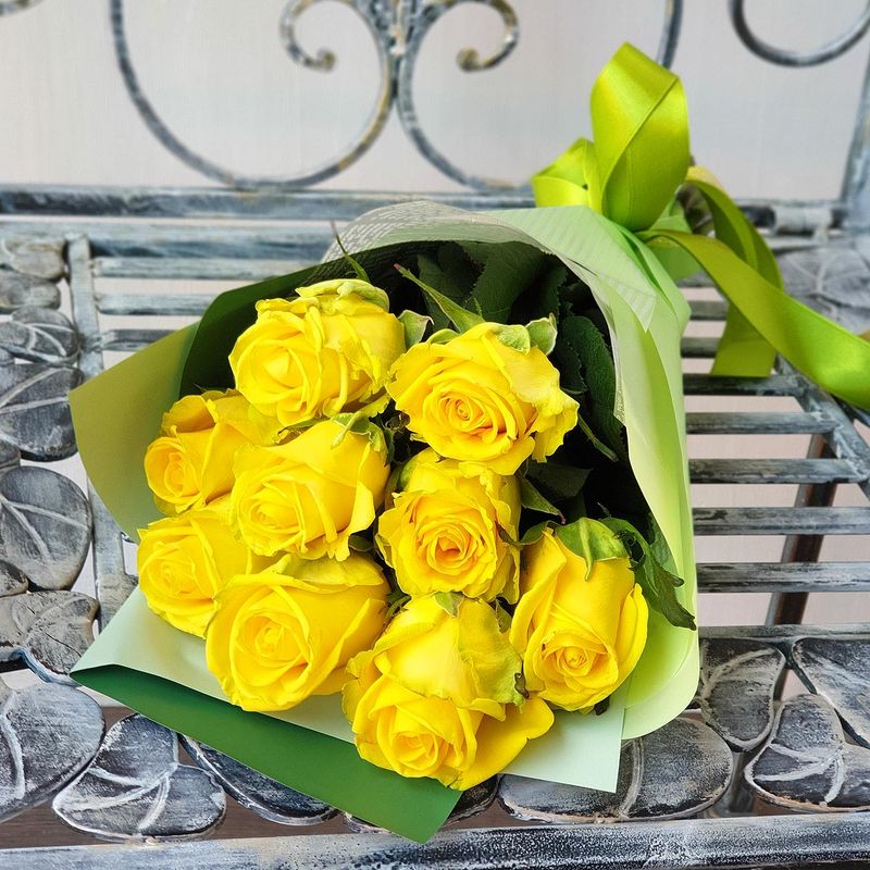 5 желтых роз