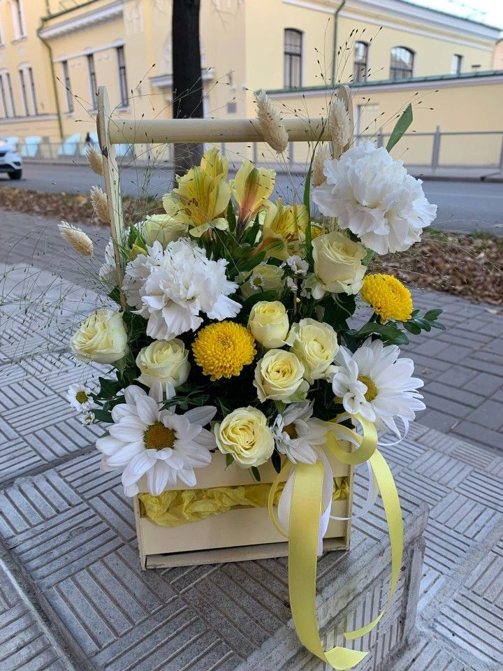 Fresh flower box 🌿🌞