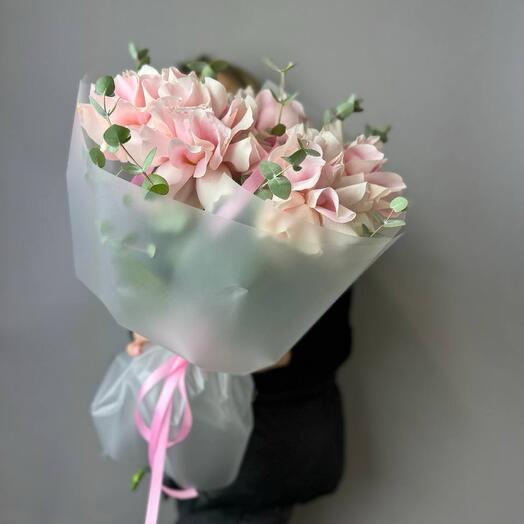 Bouquet of 5 pink French roses
