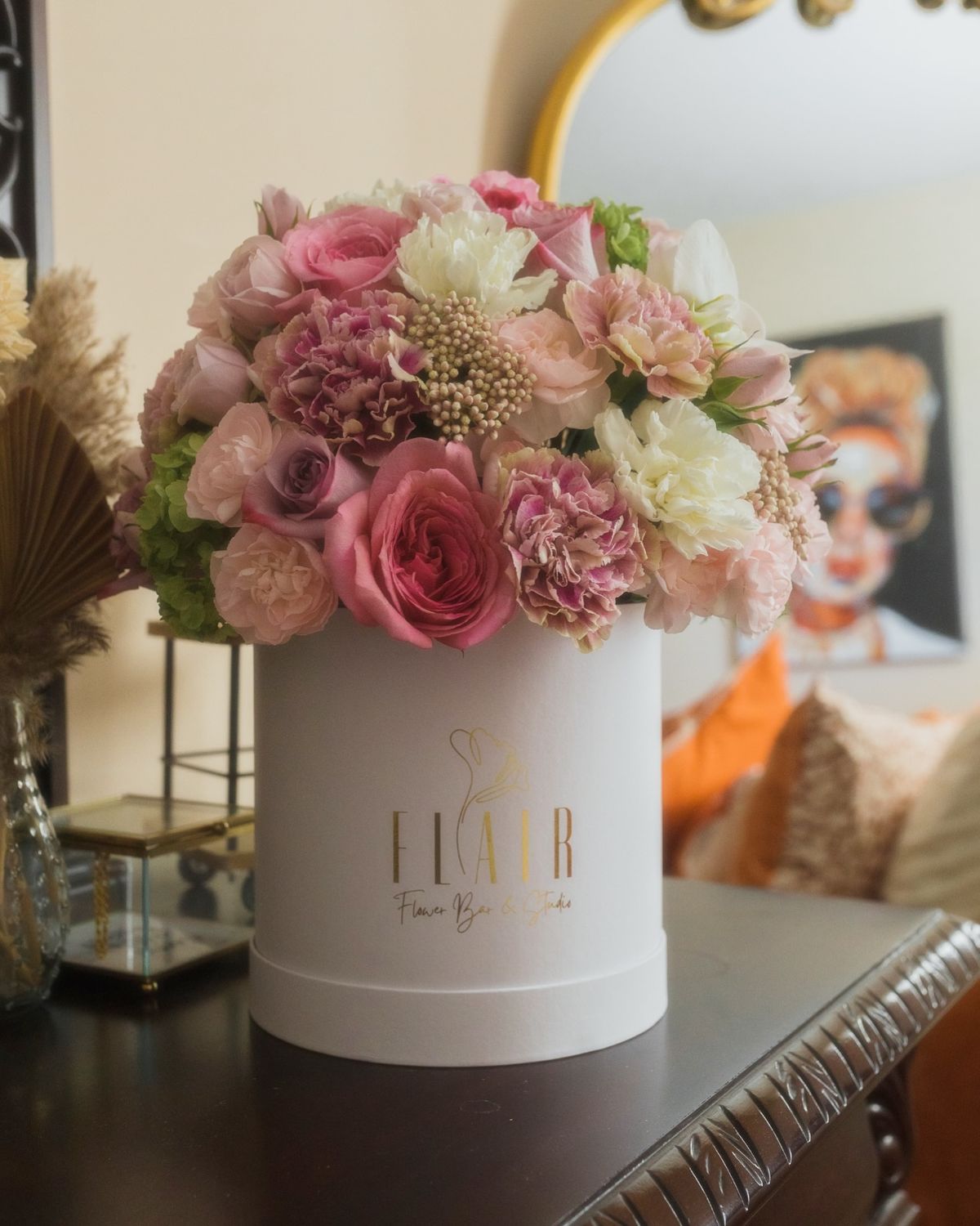 Bright boxed bouquet 🌷