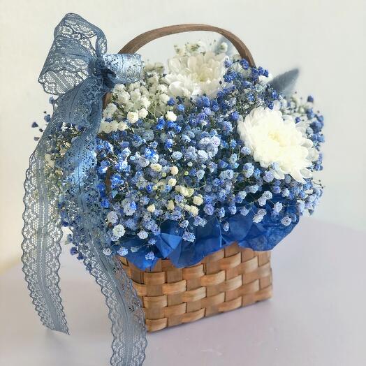 Basket with flowers-black compliment