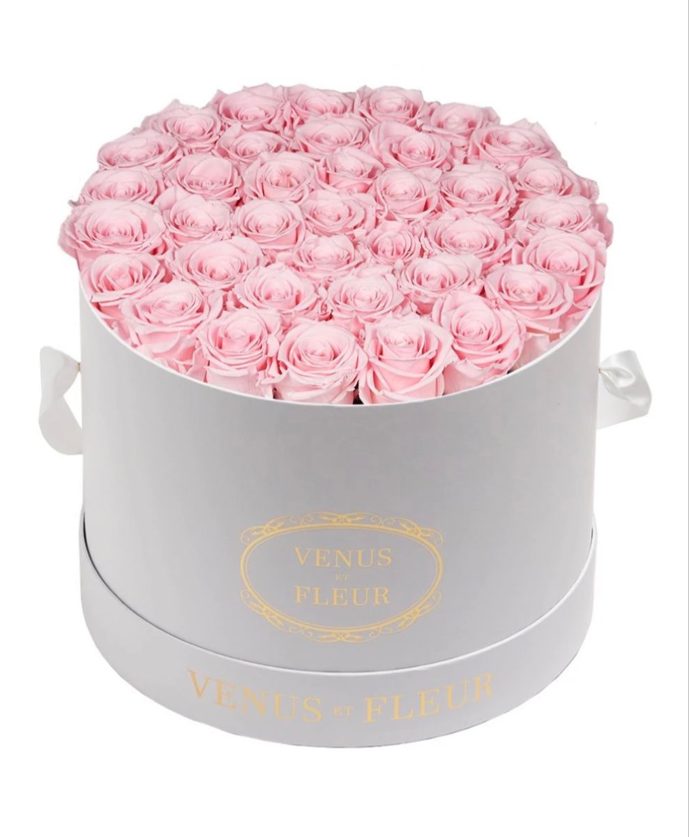 Fresh boxed bouquet 🌿