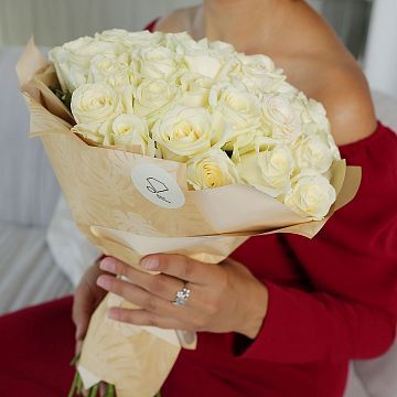 51 White Roses Delicate