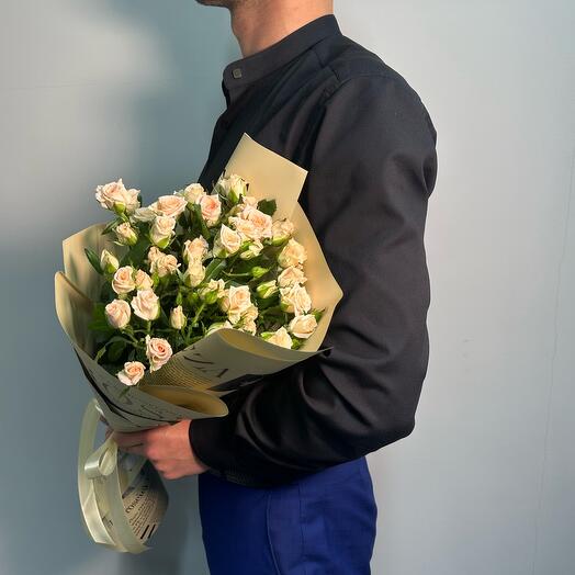 Букет из 9 кустовых роз