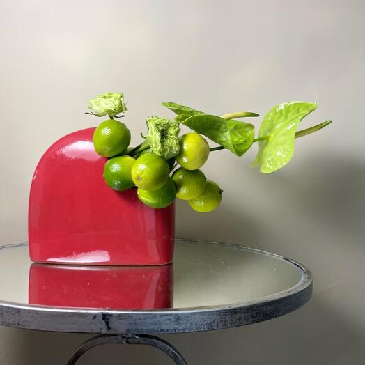 Juicy ikebana in the author's vase