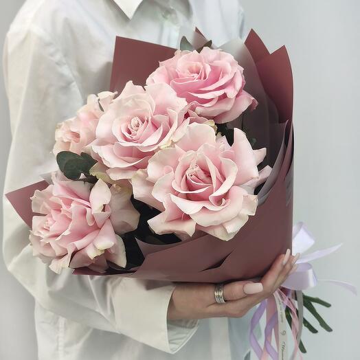 Розовый рассвет букет французских роз