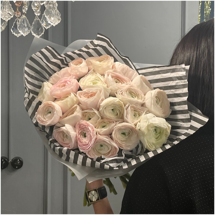 25 ранункулюс